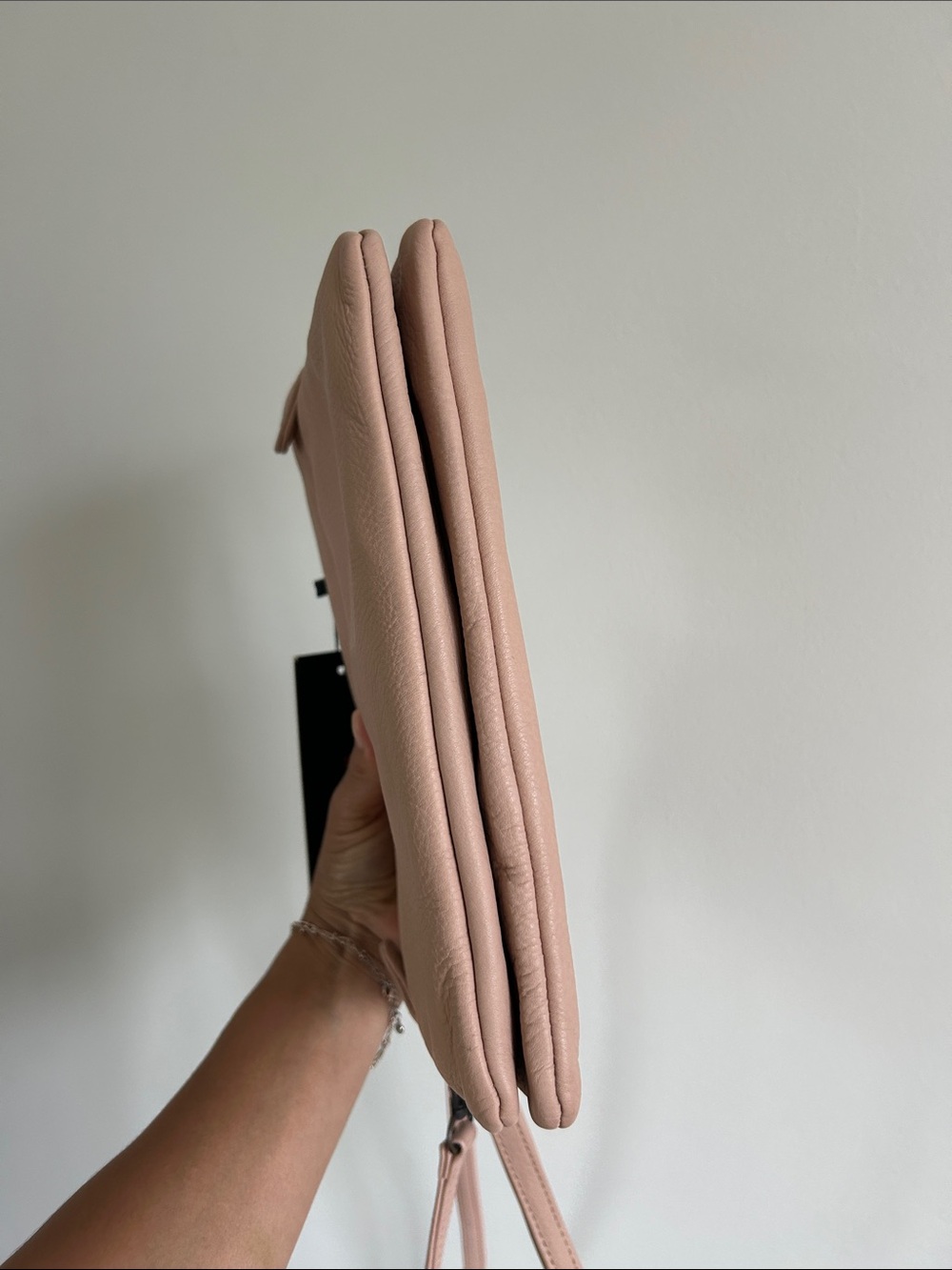 Wanderers Travel Co THE VENETIAN PASSPORT Blush Leather Crossbody Bag - Picture 12 of 13